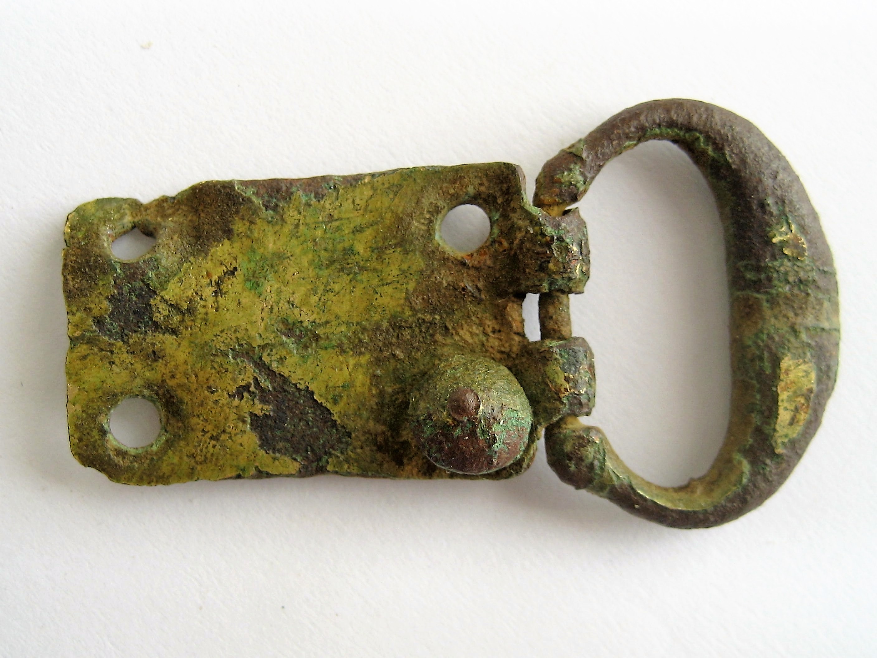 (29)boucle et sa chape dorée 13e-1.JPG