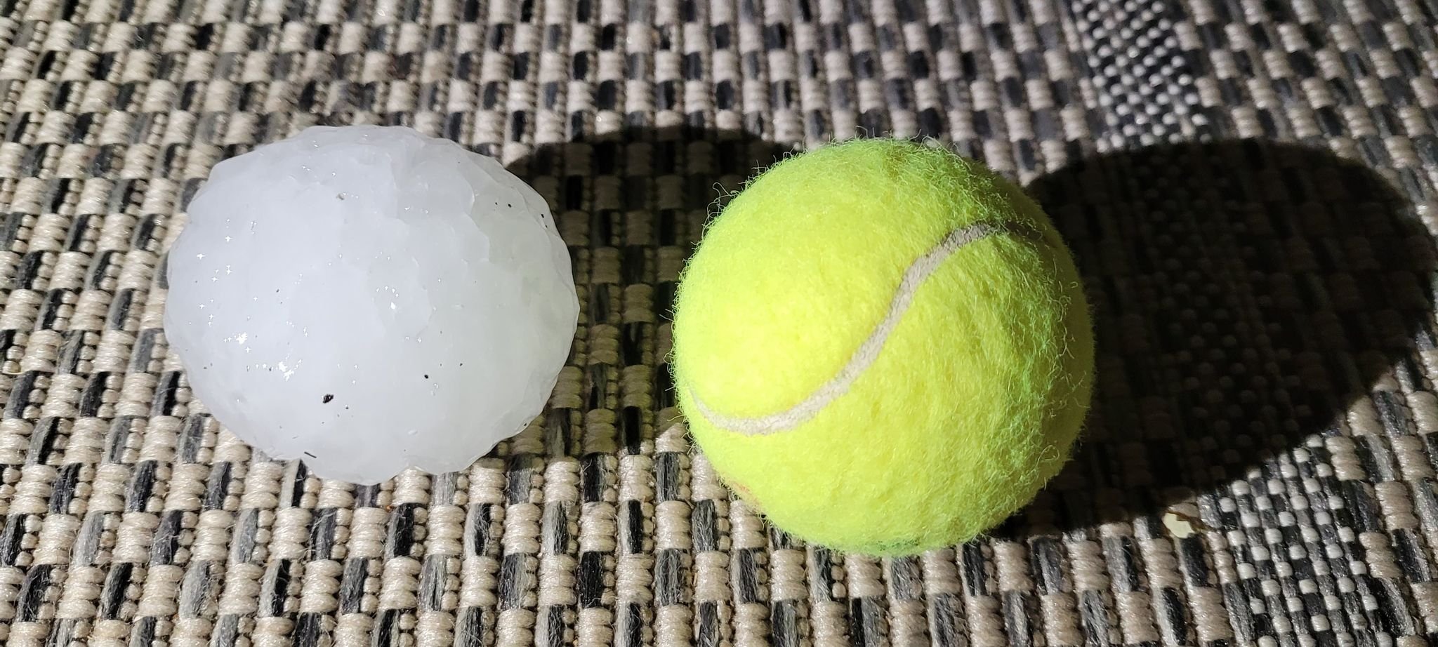 Grêlons sur Déols.jpg