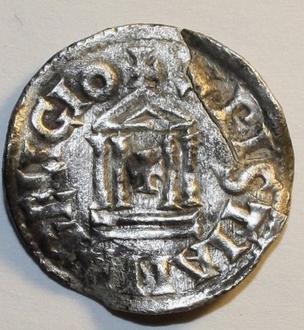 DENIER AU TEMPLE LOUIX 1er  800..JPG