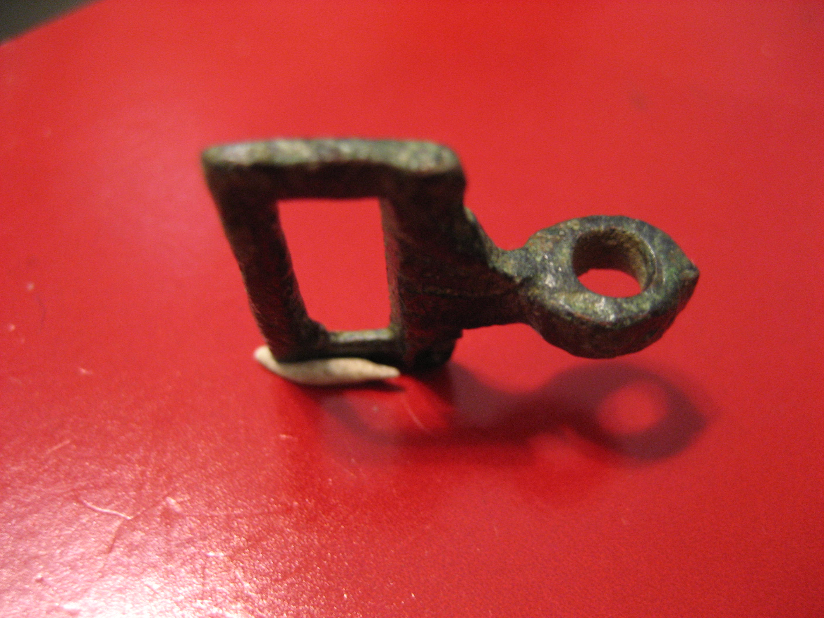 (6)partie femelle d une agrafe de col.....JPG