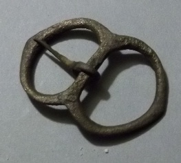 Boucle en bronze type 3c 1350 à 1500.jpg