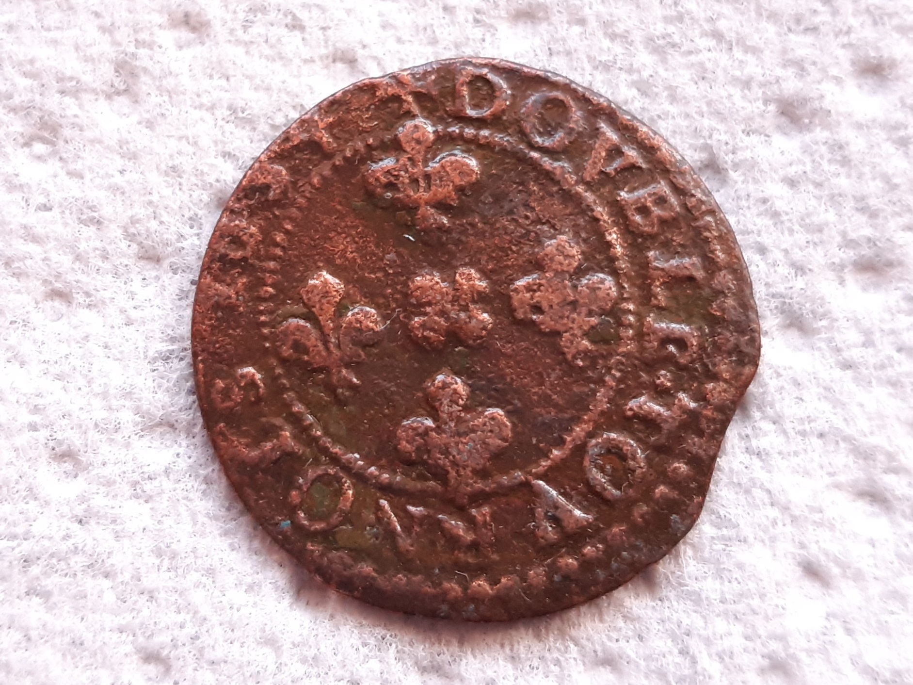 double tournois . Ardennes . Jean-Théodore De Löwenstein , seigneurie de Cugnon . 1643 ( revers ).jpg