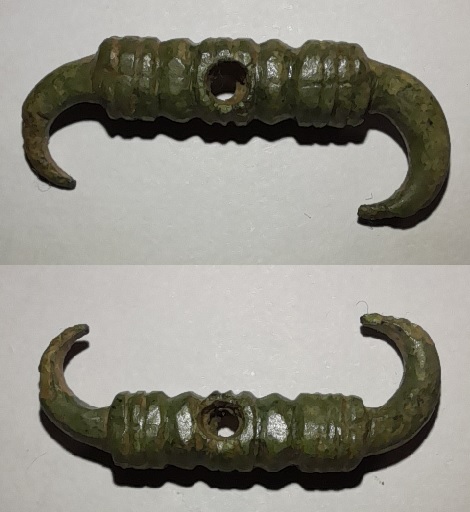 6 Agraffe vestimentaire.jpg