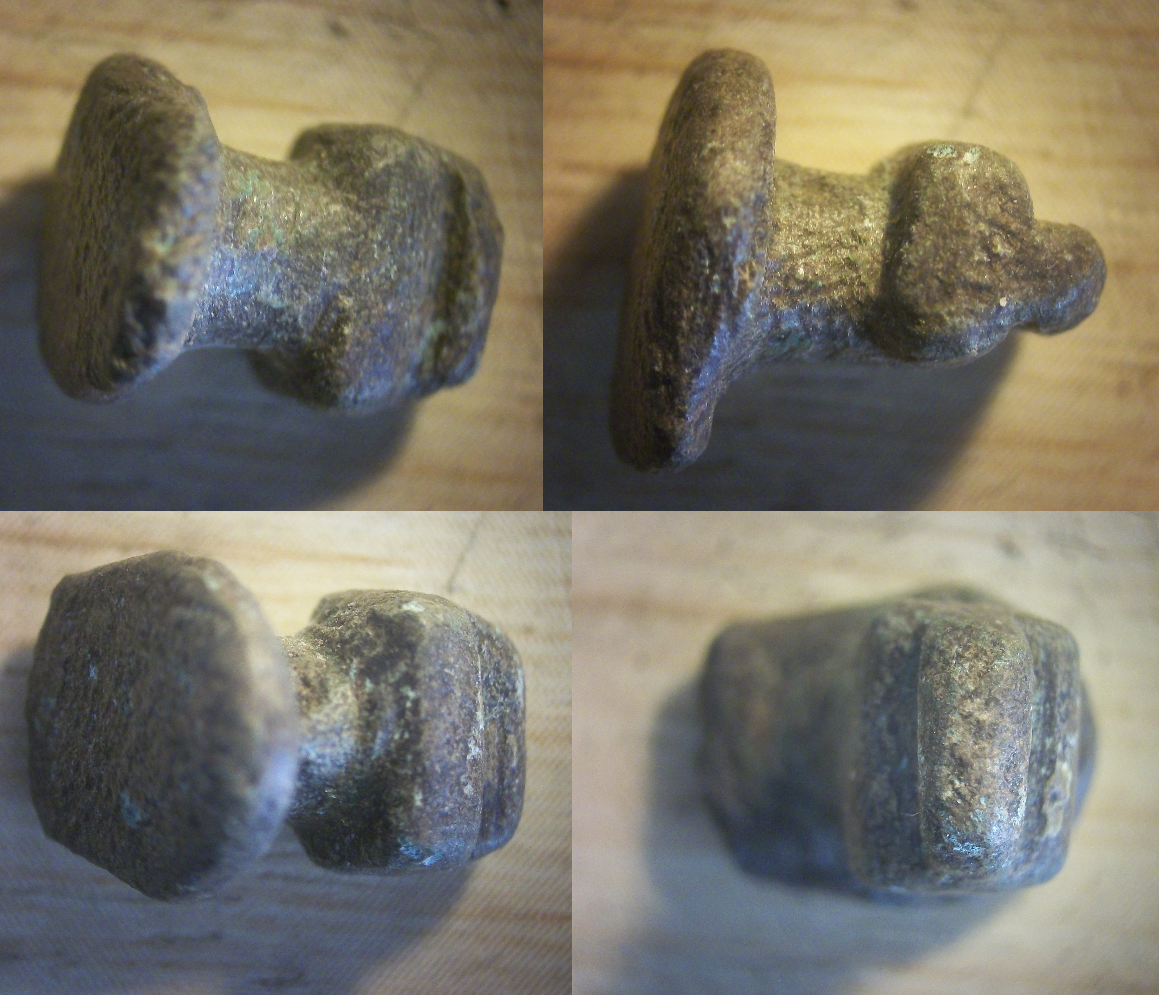 Objet bronze 10x8x11 mm 2 gr.JPG