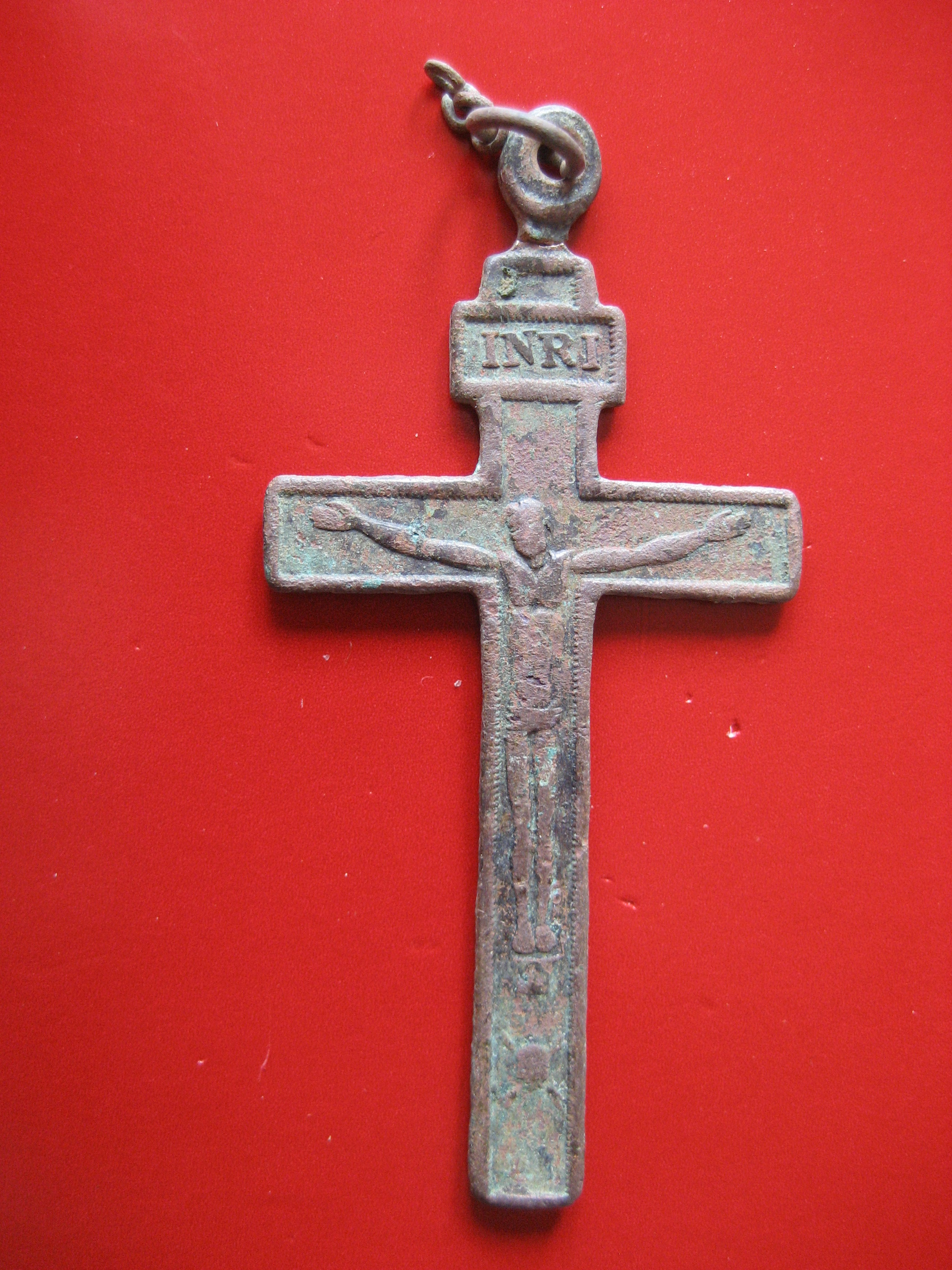 (1)Croix du christ et de ces instruments 19-20e.JPG