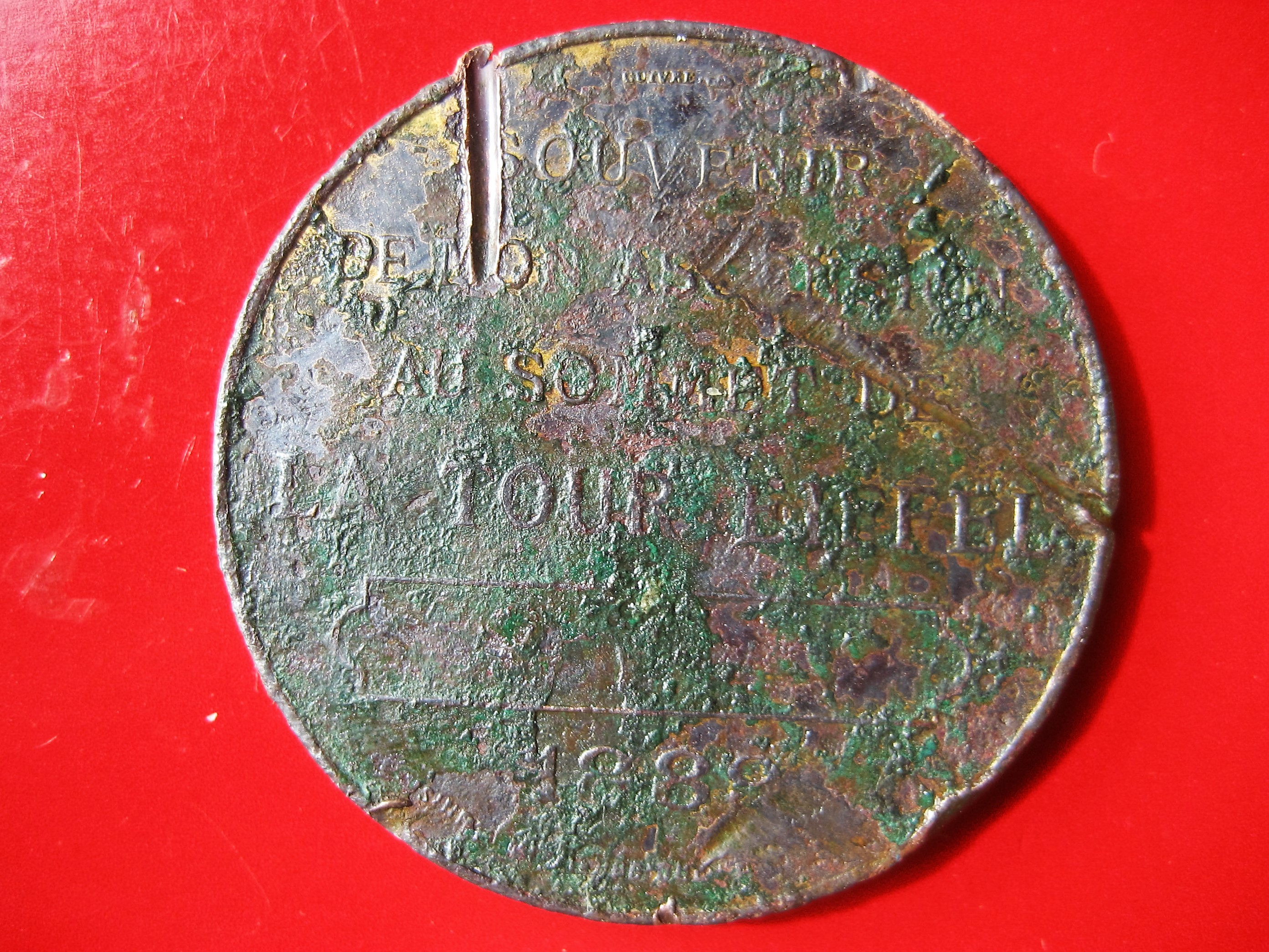 (160)médaille souvenir de l ascension au sommet...1889.JPG