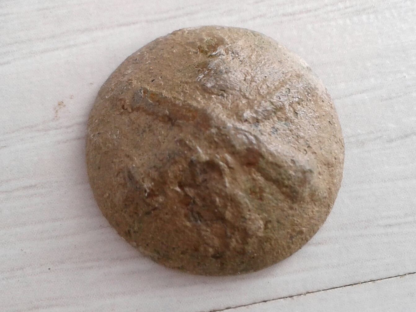 bouton canons creux face.jpg