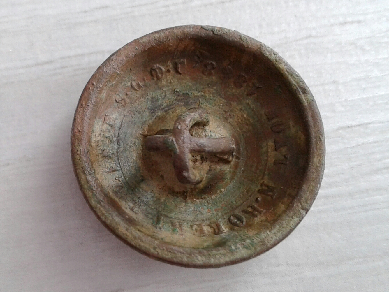 bouton 46 revers.jpg