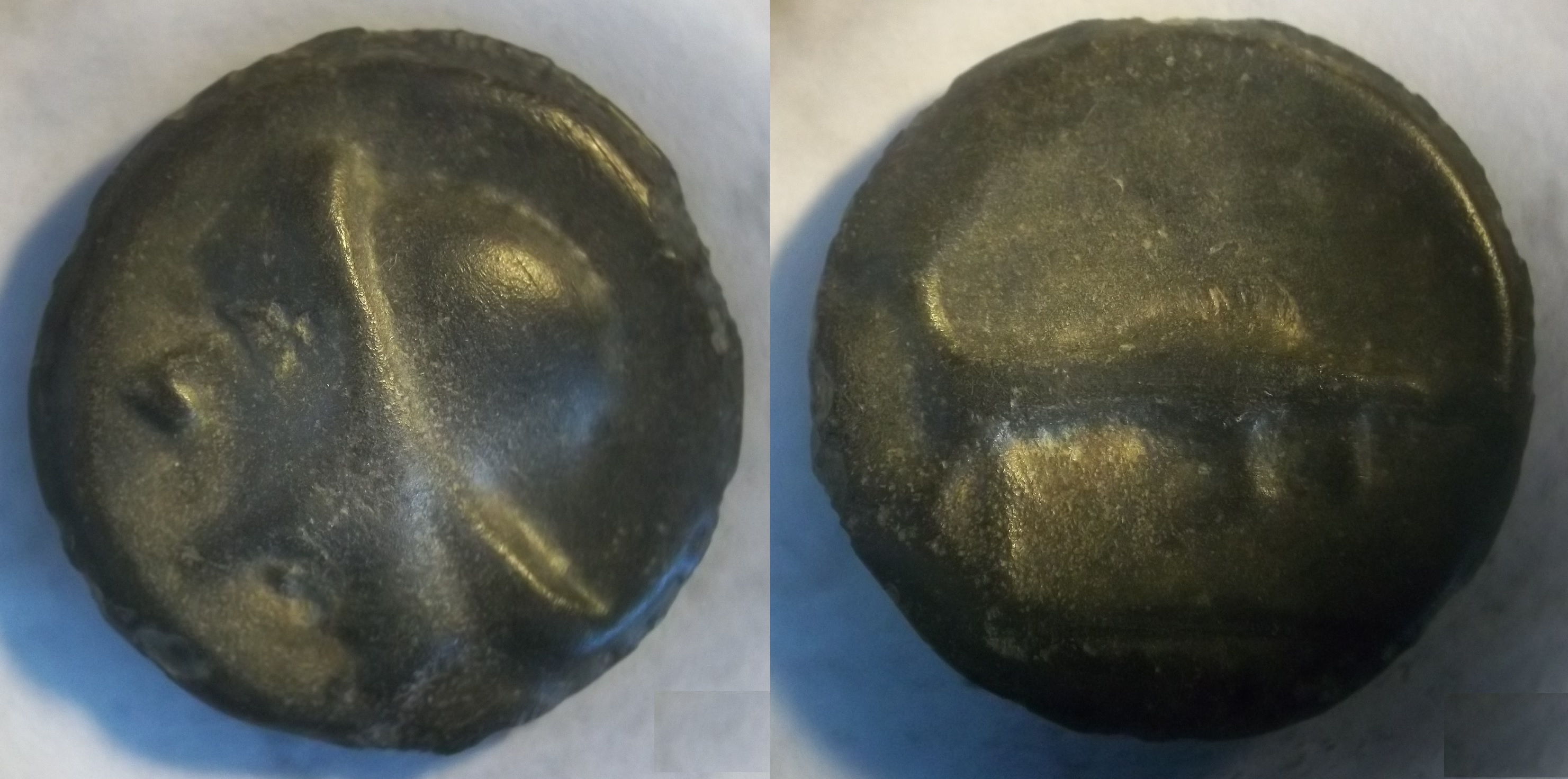 Bituriges cubes potin au taureau chargeant.jpg