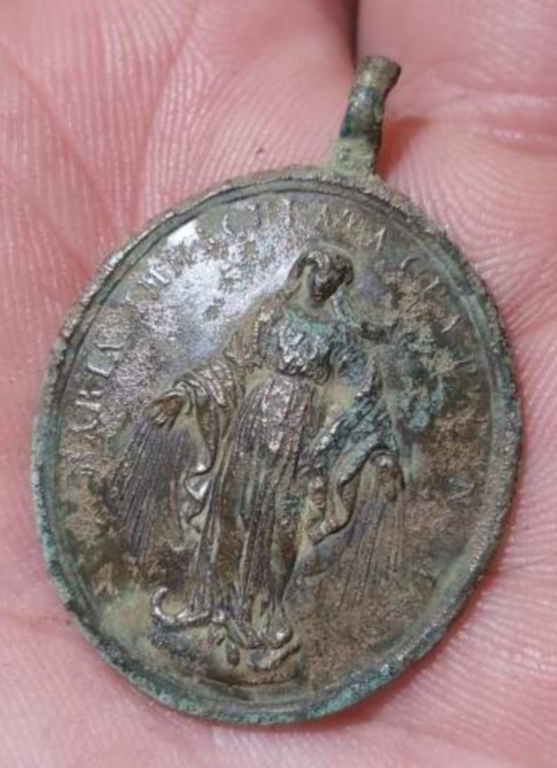 MEDAILLE JF..jpg