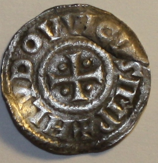 DENIER AU TEMPLE LOUIX 1er 800.JPG