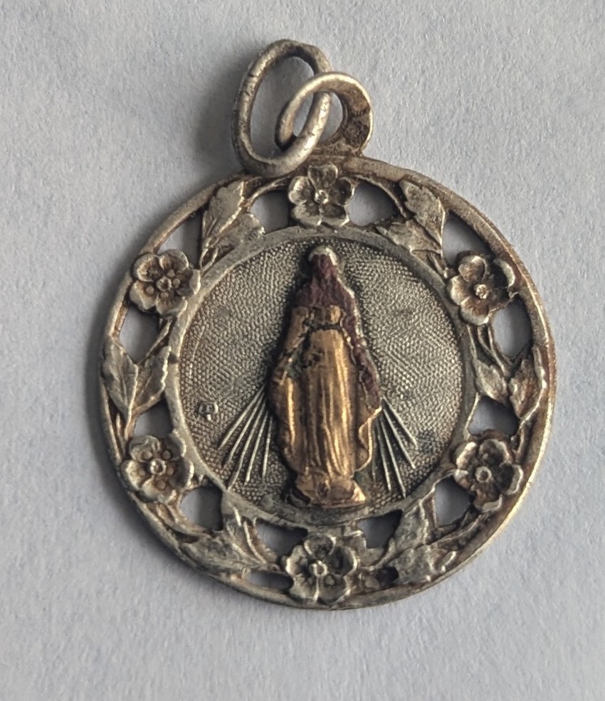 MEDAILLE STE VIERGE.jpg