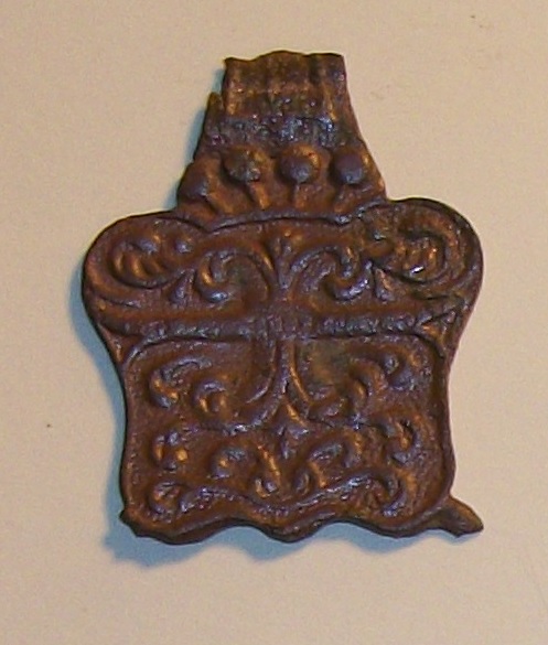 Plaque en bronze décoré.jpg